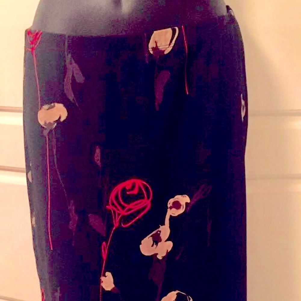 🌾 vintage BCBG scribble skirt - Picture 2 of 7
